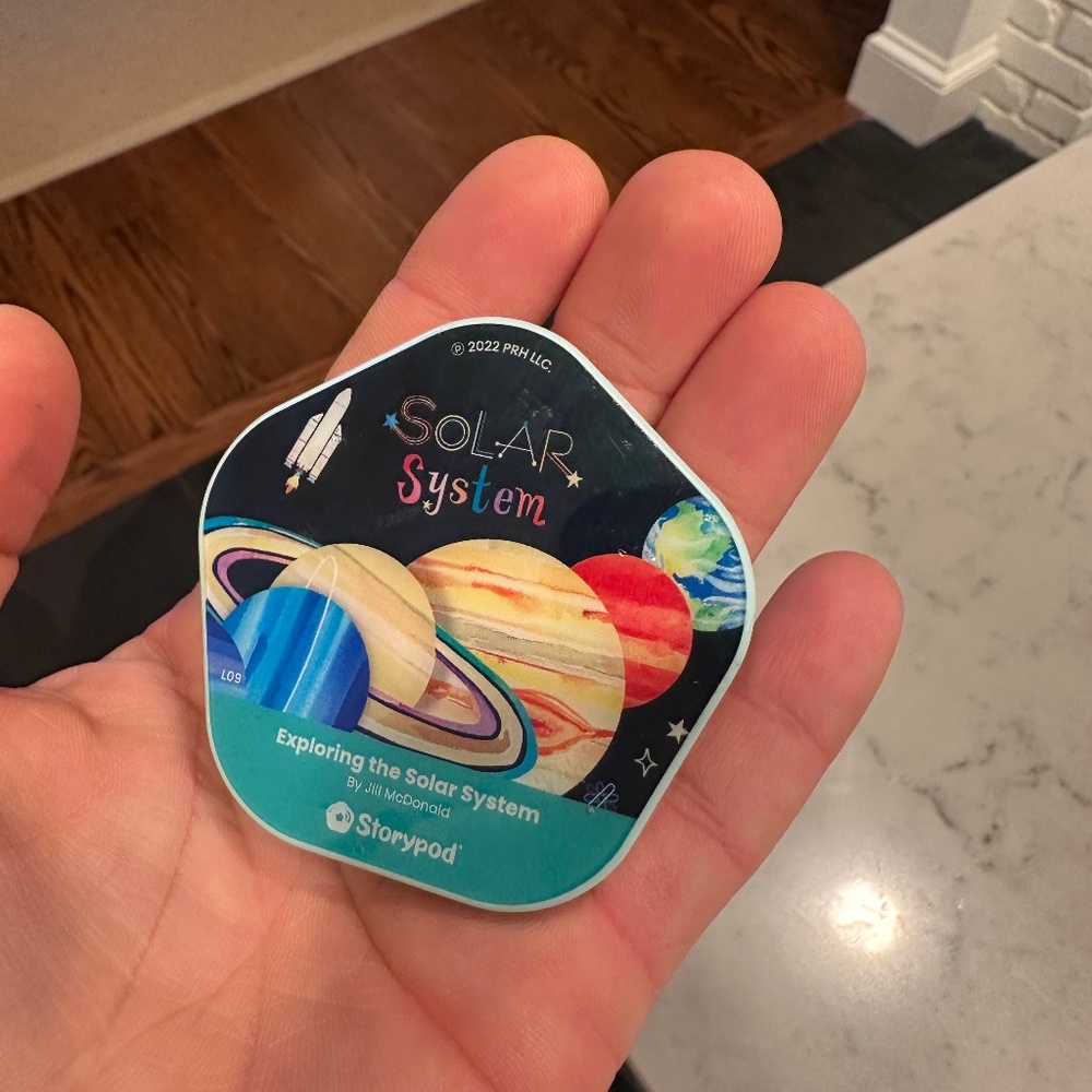 Storypod "Hello, World! Kids' Guides: Exploring the Solar System"